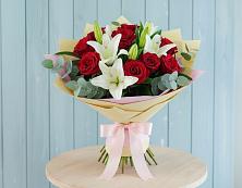 Букет цветов из:  Лилии и Розы в Ефимовский