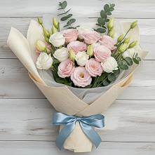 Букет цветов из:  Лизиантусы в Ефимовский