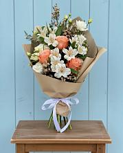 Букет цветов из:  Альстромерии, Лизиантусы, Розы и Хризантемы в Ефимовский