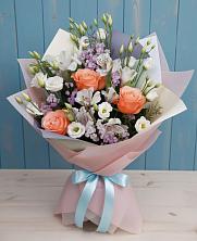 Букет цветов из:  Лизиантусы, Розы, Альстромерии и Гипсофила в Ефимовский