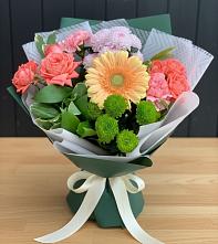 Букет цветов из:  Гвоздики, Розы, Герберы и Хризантемы в Ефимовский