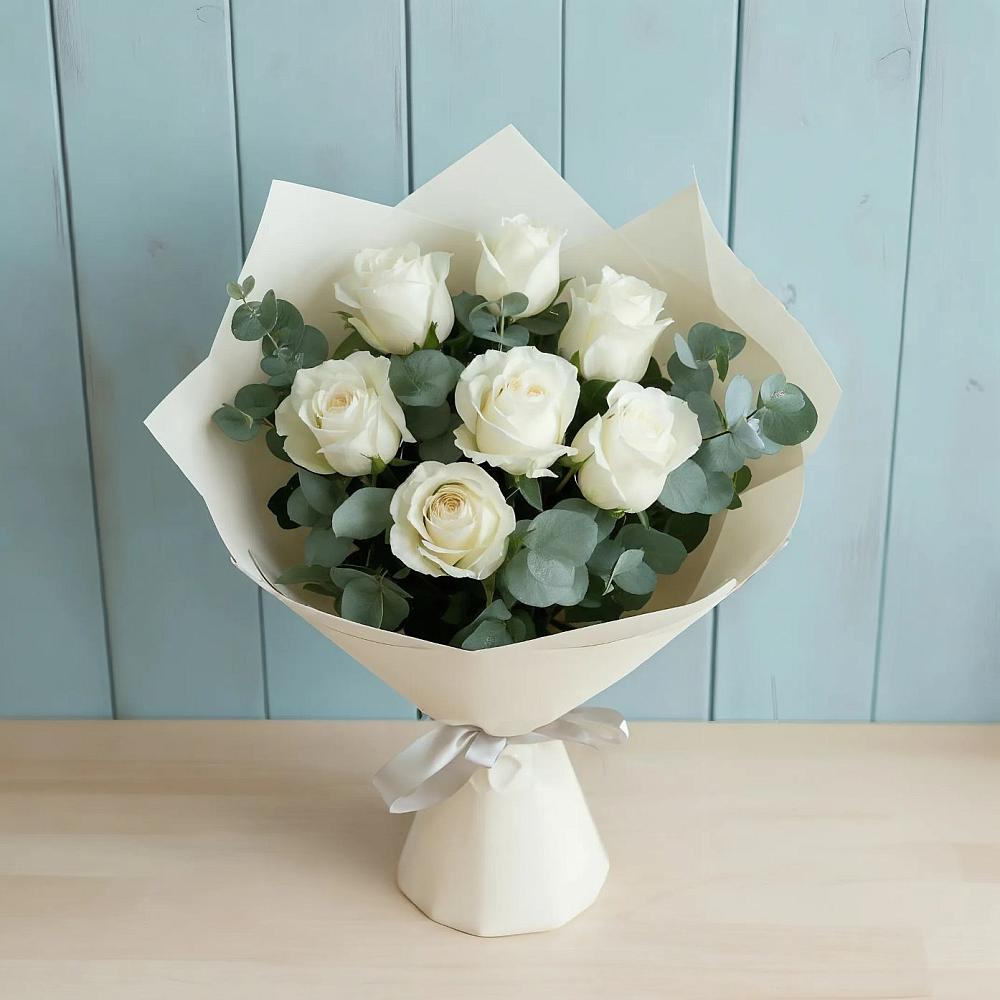 Букет Белые розы в Эвкалипте в Ефимовский