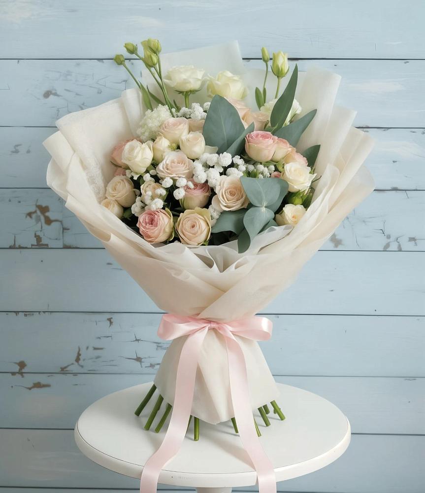 Букет цветов из: Розы и Лизиантусы в Ефимовский