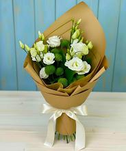 Букет цветов из:  Хризантемы и Лизиантусы в Ефимовский