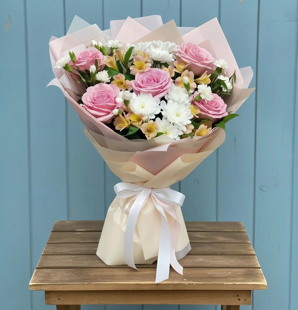 Букет цветов из: Гвоздики, Орхидеи и Розы в Ефимовский