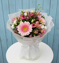 Букет цветов из:  Герберы, Альстромерии и Лизиантусы в Ефимовский