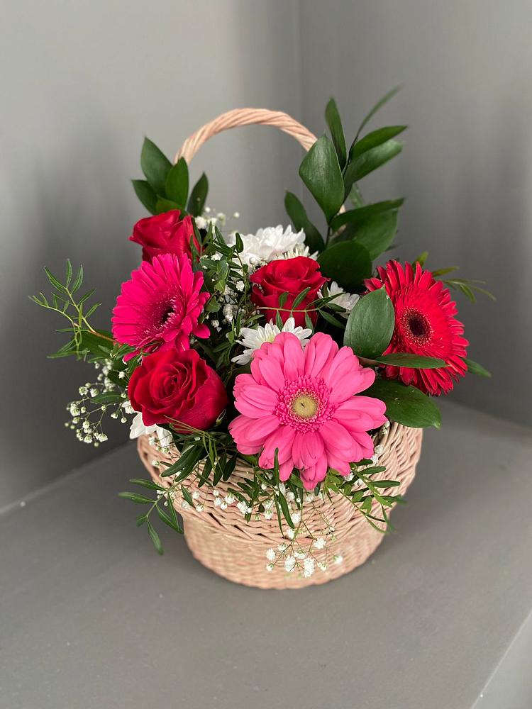 Цветочная композиция из Розы, Хризантемы и Герберы в корзине в Ефимовский