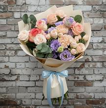 Букет цветов из:  Розы, Лизиантусы и Гвоздики в Ефимовский