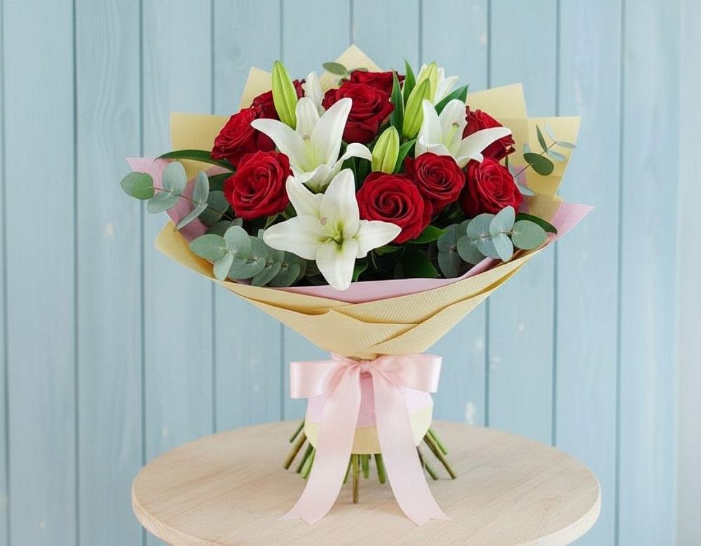 Букет цветов из: Лилии и Розы в Ефимовский